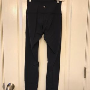 Lululemon leggings black size 4